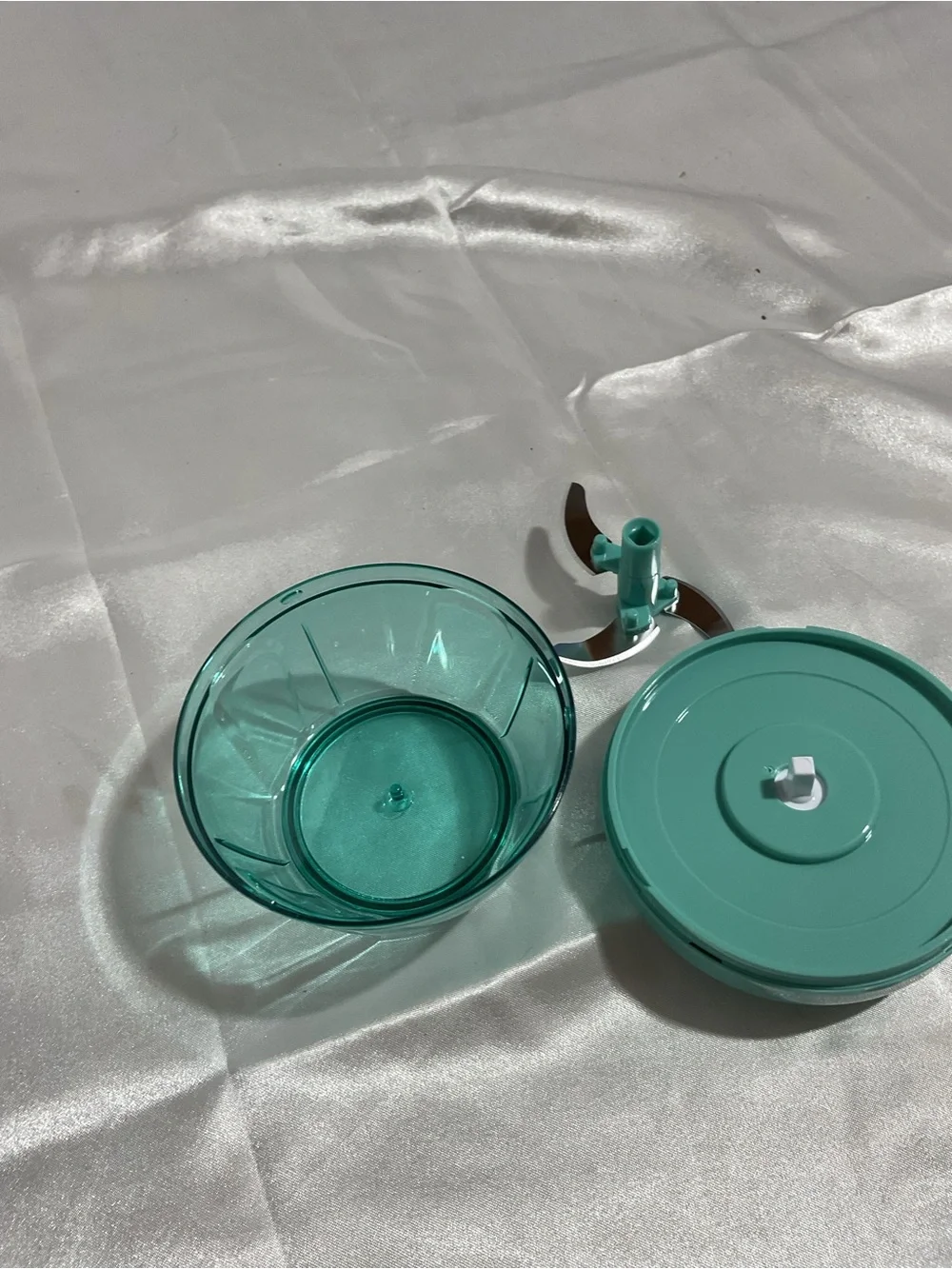 Airtight Salad Spinner with Teal Lid - Kitchen Food Prep Bowl